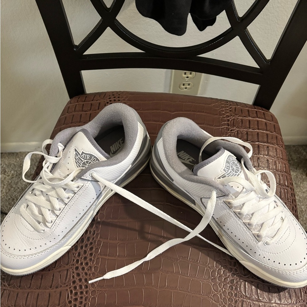 Retro 2 Jordan - Picture 6 of 7